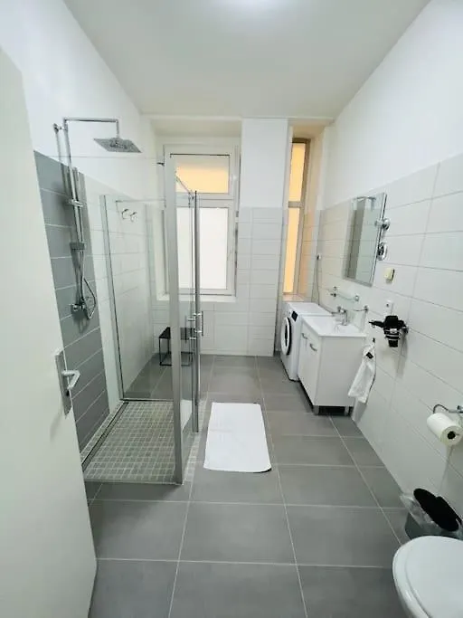 ברלין 2 Room Apartment Am Ufer Mit Boxspringbetten